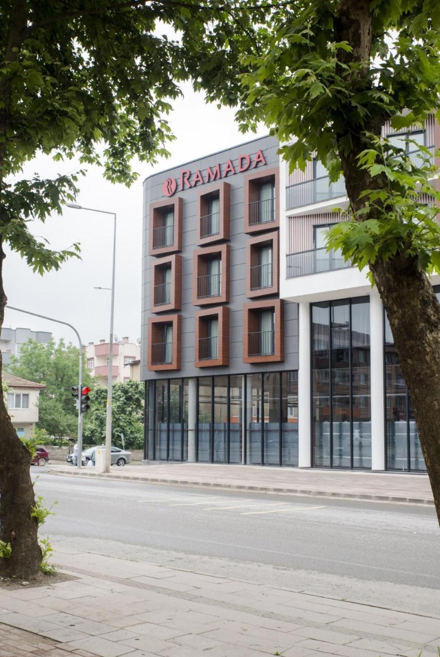 Hotel Ramada By Wyndham Sakarya Hendek Exterior foto